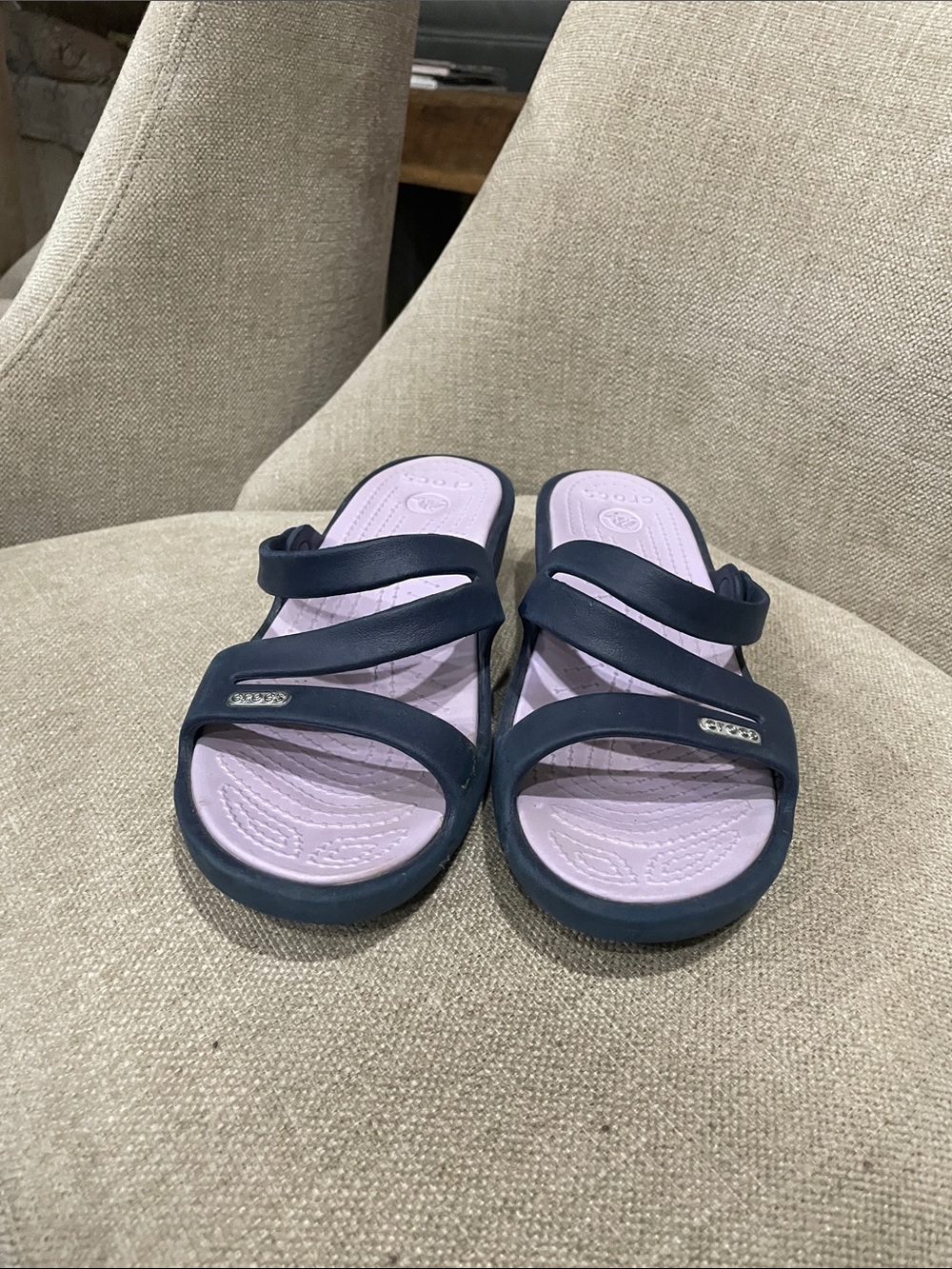 CROCS Women’s blue Slide Sandals with Light purple footbed - Picture 7 of 8
